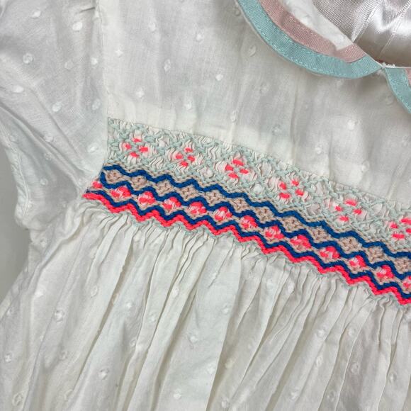 Mini Boden Smocked White Eyelet Dress 3-4 - Picture 3 of 7